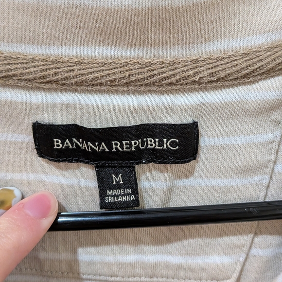 Banana Republic Men's Tan Sweater - Picture 2 of 8